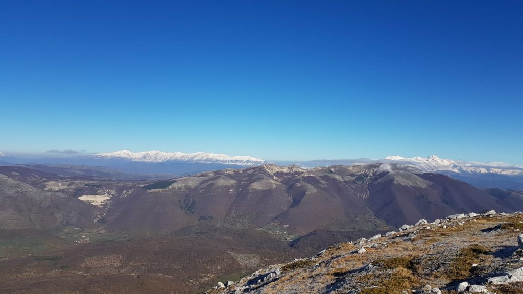 Monti della Laga e Gran Sasso visti dal Monte Nuria, domenica 22 novembre 2020 - Foto Leonardo Murino