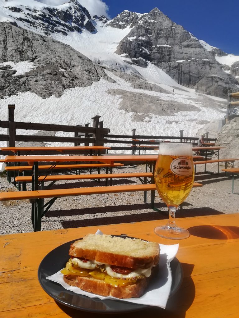 Foto FB Rifugio Pian dei Fiacconi