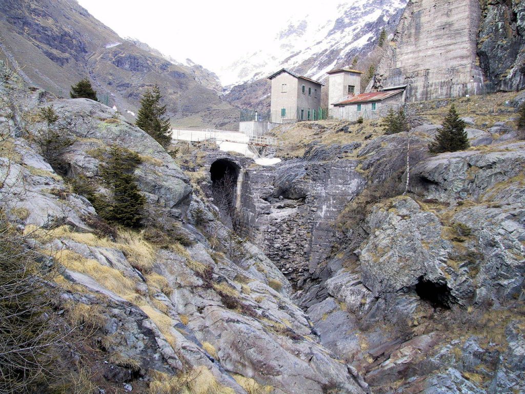 Particolare del tampone (parte a gravità) Diga del Gleno - Foto Wikimedia Commons Ph. Gabri80
