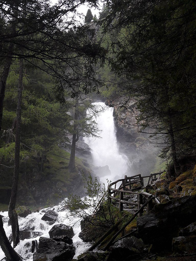 Cascata Saent, Alta Val di Rabbi - Foto Chryspa @Wikimedia Commons
