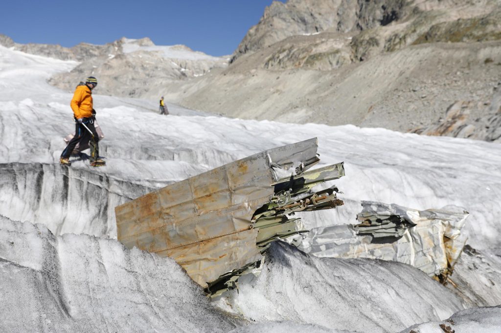 Recupero reperti sul Gauli - Foto ANSA EPA/PETER KLAUNZER
