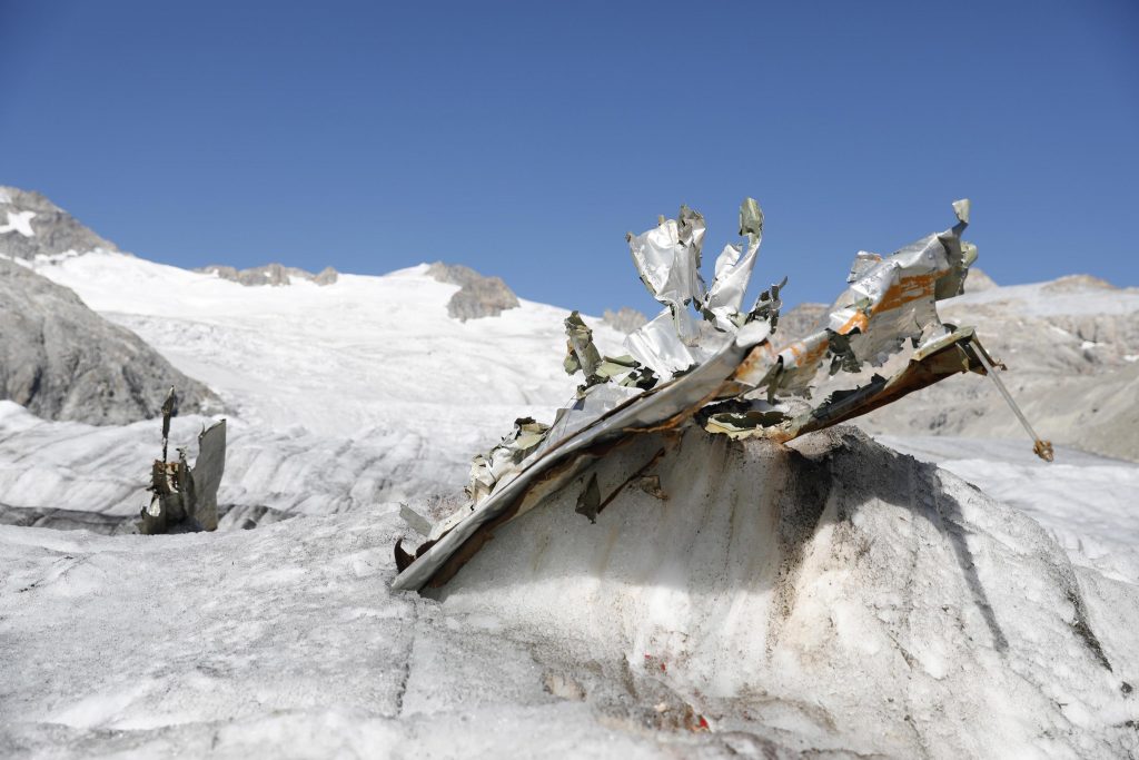 Recupero reperti sul Gauli - Foto ANSA EPA/PETER KLAUNZER