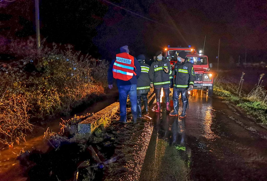 Un operaio è morto travolto dalle acque a Pignola (PZ) - Foto ANSA/TONY VECE