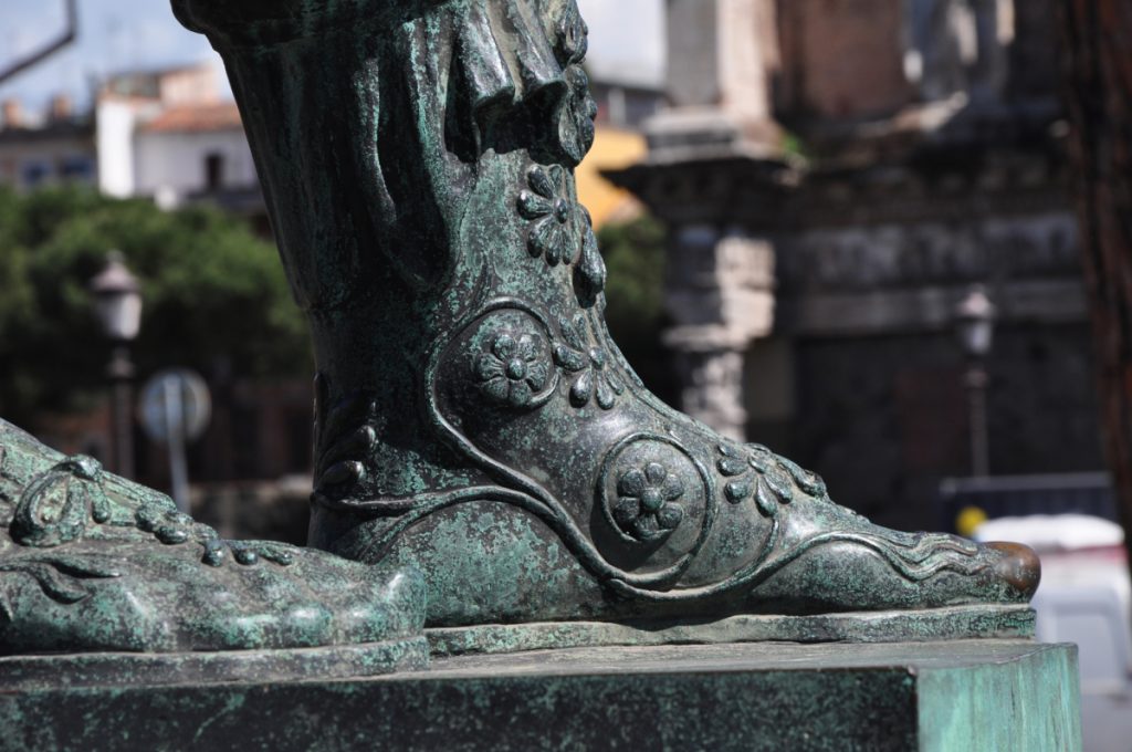 Fori imperiali, statua di Nerva
