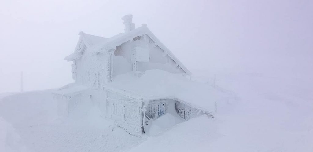 Rifugio Altissimo innevato - Foto Elisa Gabriella Scalzo