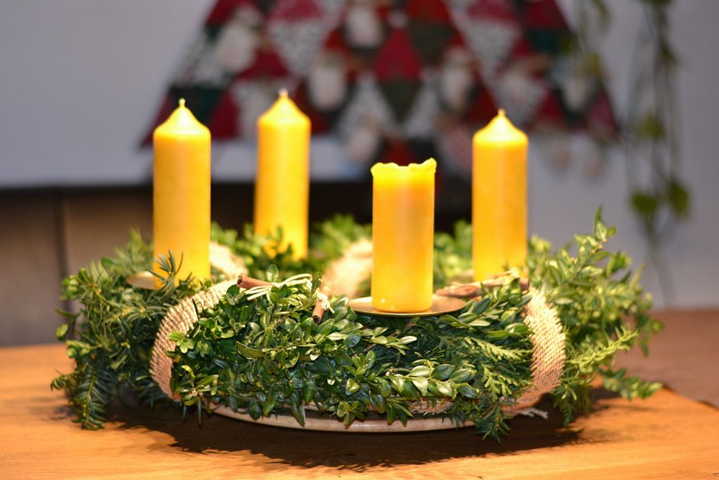 Una tradizionale adventskranz. 