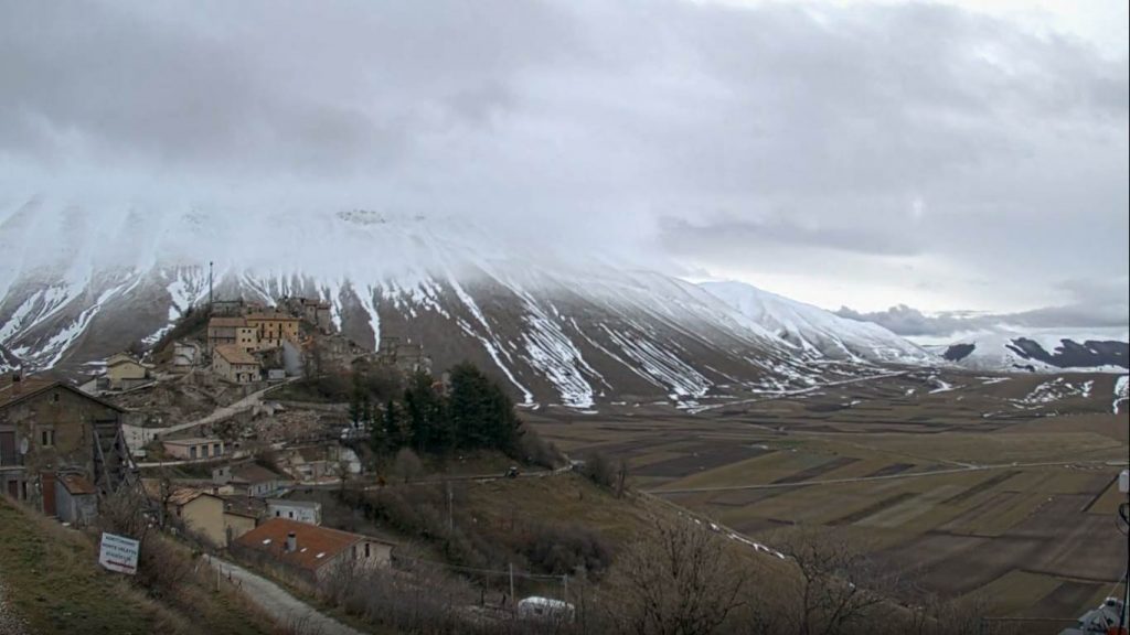 Webcam Castelluccio di Norcia - Scenari Digitali 