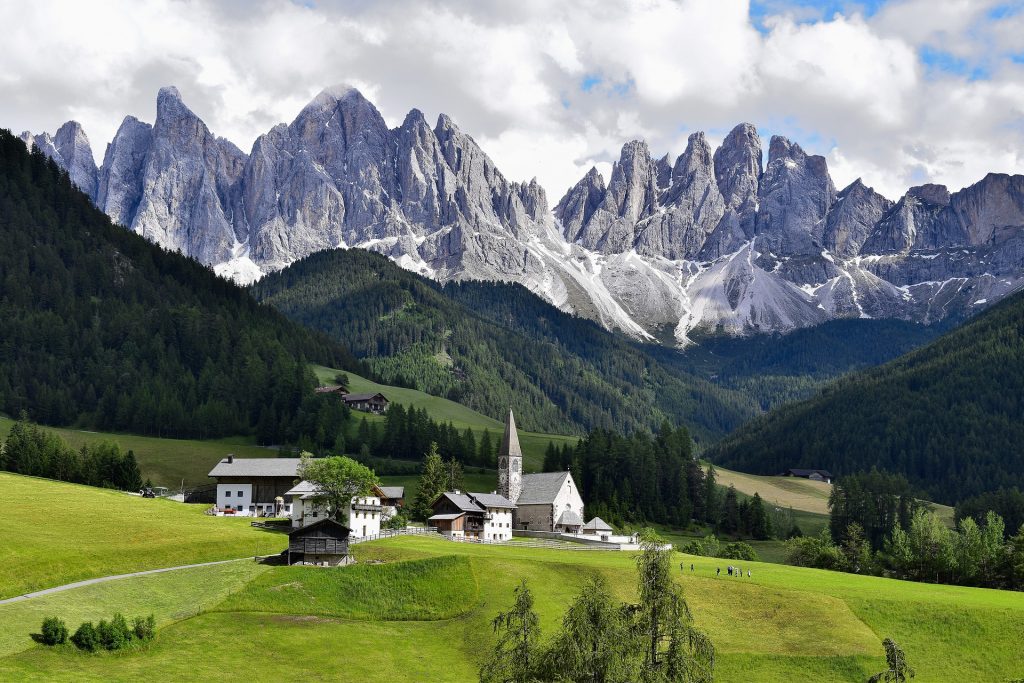 Dolomiti - Foto di Harry Burgess da Pixabay