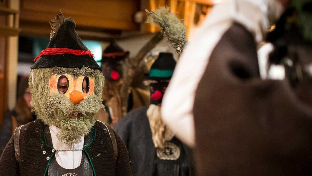 I tradizionali Klöckeln. Foto Facebook apt Val Sarentino