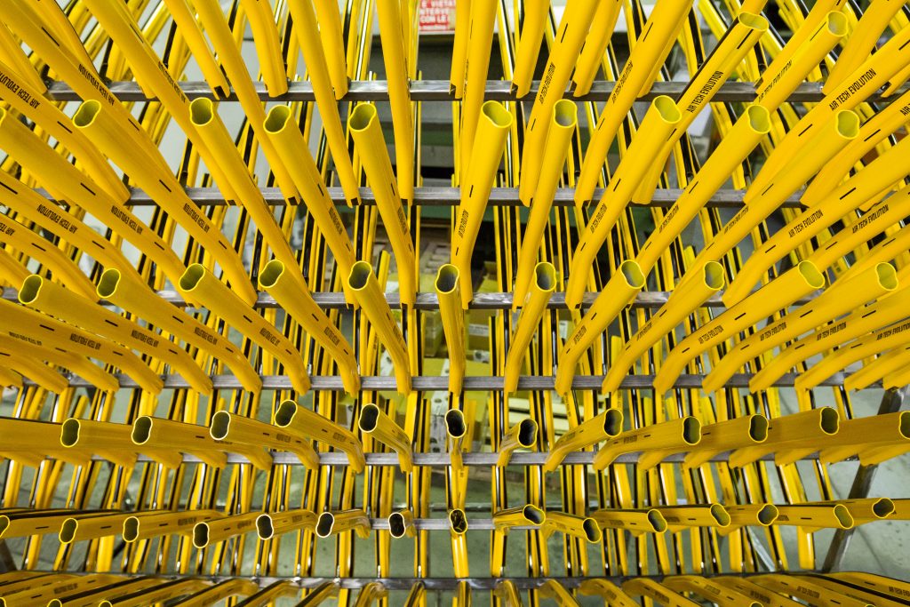 Linea di produzioen Grivel.  Foto Lorenzo Belfrond