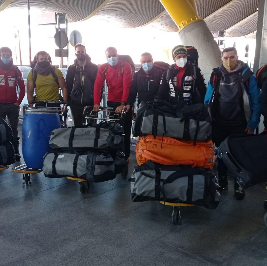 Alex Txikon in partenza 