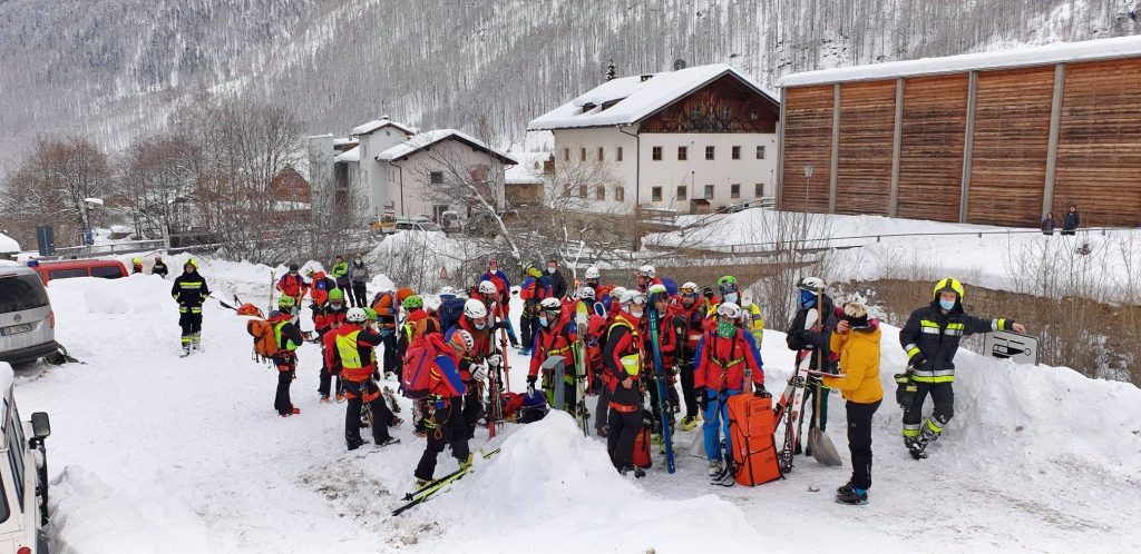 Intervento in Val Senales - . Foto: VVF Certosa / Videoaktiv Schnals (via FB Soccorso Alpino Alto Adige · Bergrettung Südtirol - CNSAS)