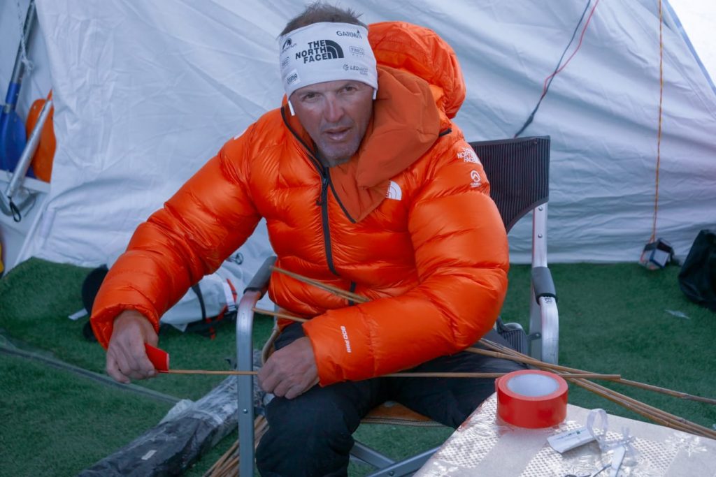 Simone Moro al CB- Foto @ Simone Moro