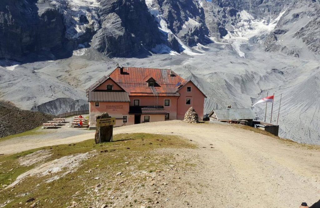 Rifugio Città di Milano - Foto FB Club Alpino Italiano