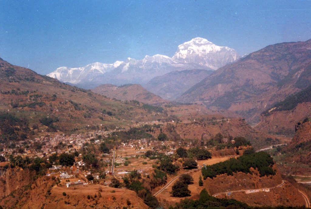 Vista sul Dhaulagiri. Foto wikimedia commons