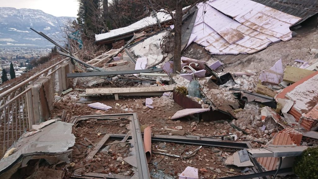 La frana abbattutasi sull