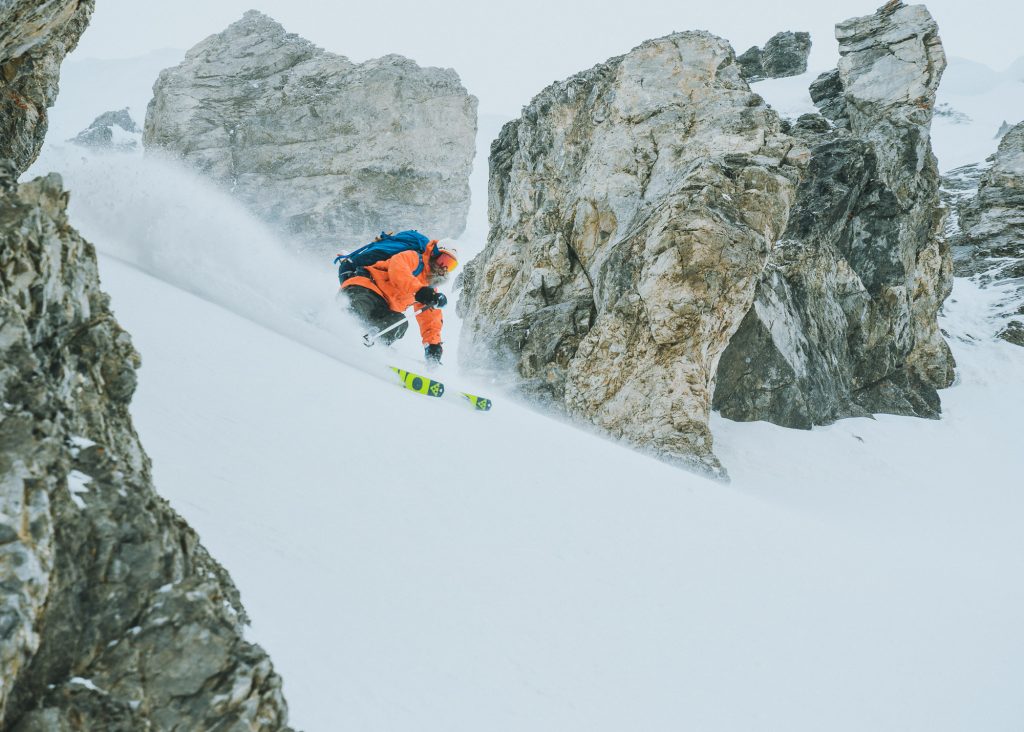 Discesa in freeride.  Foto Ville Niiranen - Archivio ATL del Cuneese