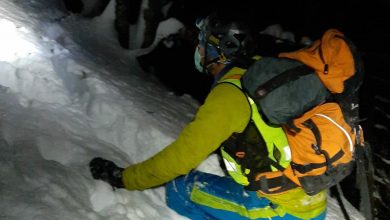Photo of Escursionisti bloccati su salti di roccia, delicato intervento per il Soccorso Alpino