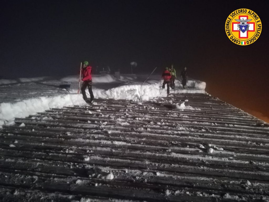 Sgombero tetto ditta Solari - Foto CNSAS FVG