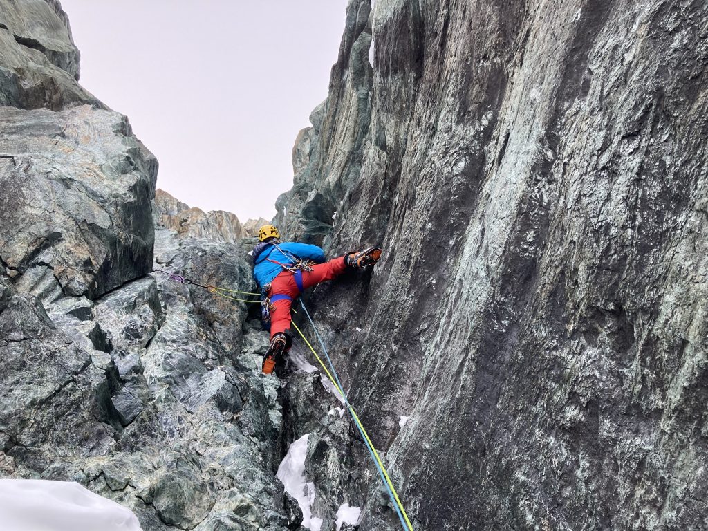 In salita lungo la Via Castiglia. Foto archivio Cazzanelli/Ratti/Perruquet