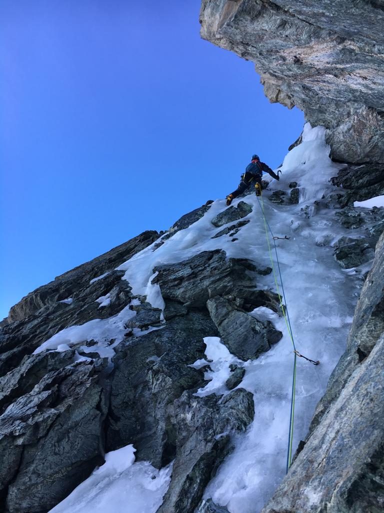 In salita lungo la Via Castiglia. Foto archivio Cazzanelli/Ratti/Perruquet