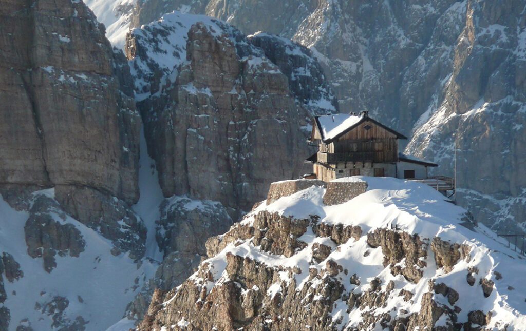 dolomiti ampezzane, rifugio nuvolau