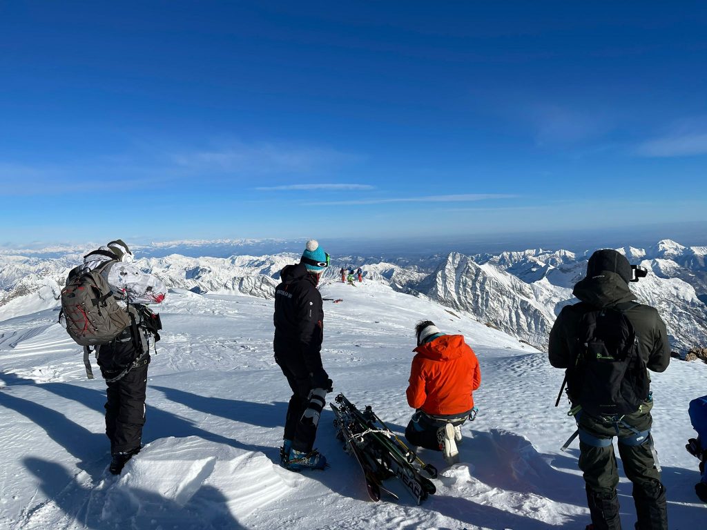 Credits: Monterosa 2000 - Linea Bianca