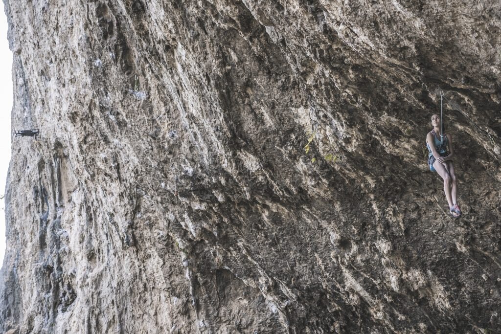 Durante le riprese con Laura Rogora. Foto Riccardo Falcioni