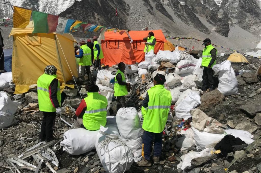 everest, spazzatura