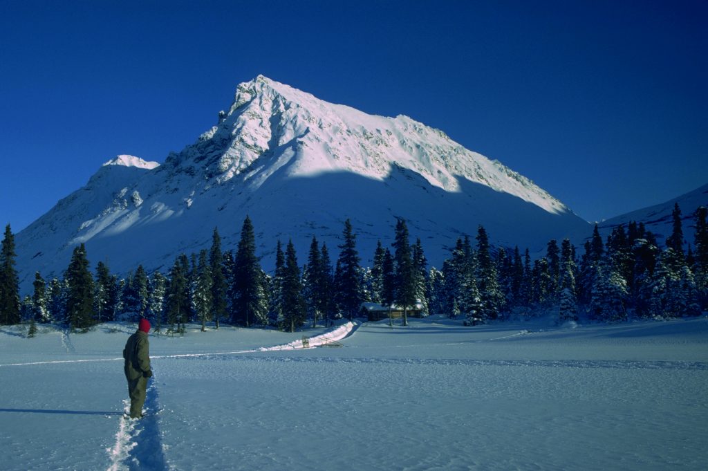 Le Crag Mountain a sud est della baita. Foto 1973-1999 Richard Proenneke
