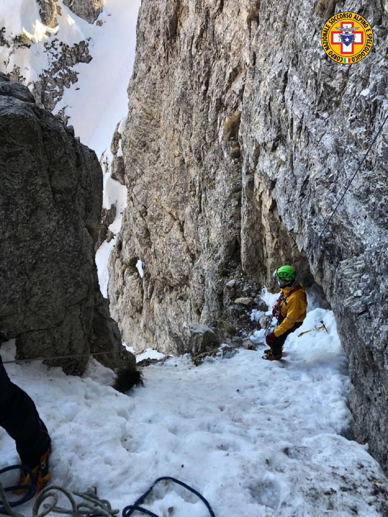 Delicato intervento sul Monte Cornetto - Foto CNSAS Veneto