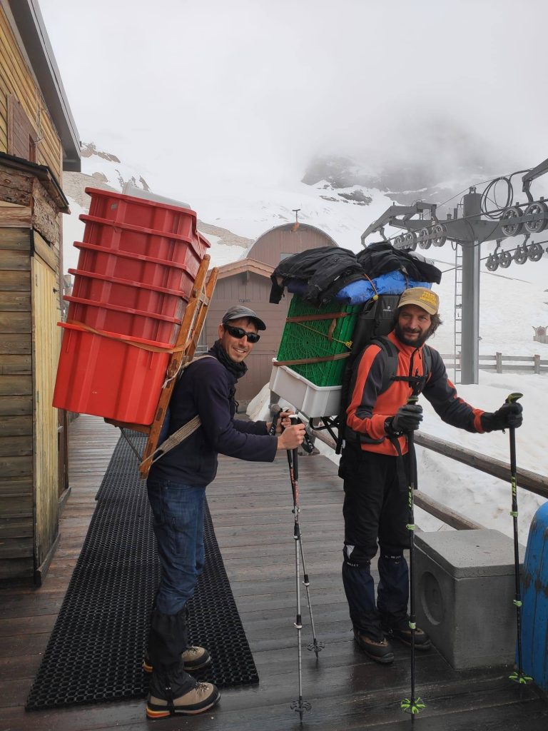 "Cibo da asporto" - Foto FB Rifugio Pian dei Fiacconi