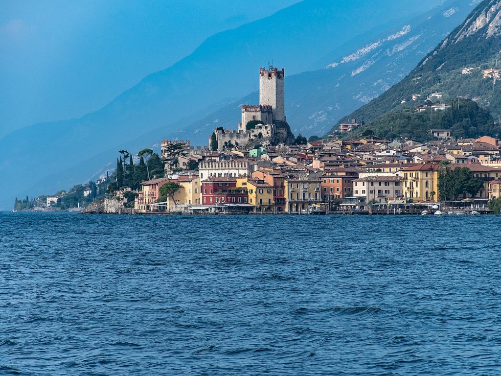 Malcesine - Foto Wikimedia Commons @William.lugli