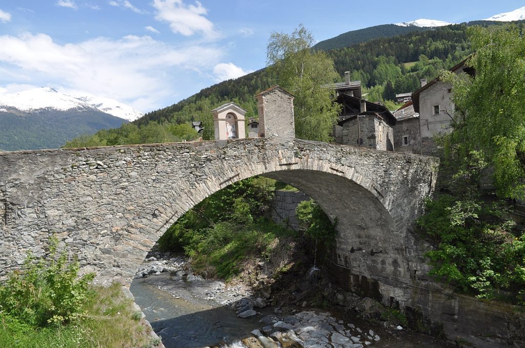 Ponte di Combo - Foto Wikimedia Commons @Luce61