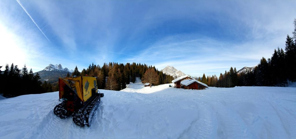 Il rifugio sotto la neve - Foto FB Rifugio G. P. Talamini