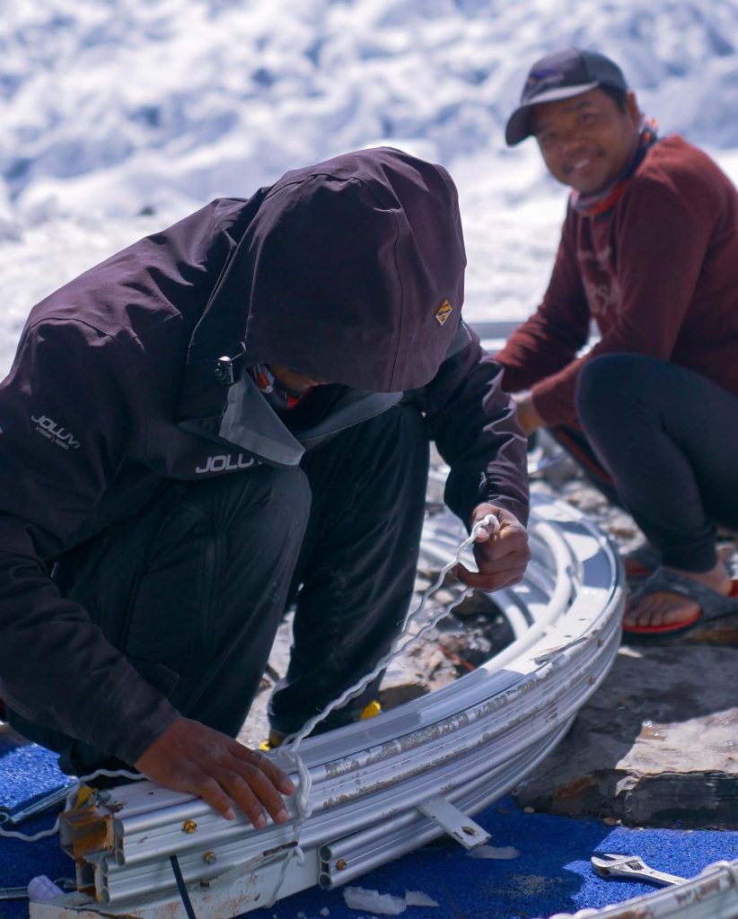 Sgombero del CB. Foto @ Alex Txikon