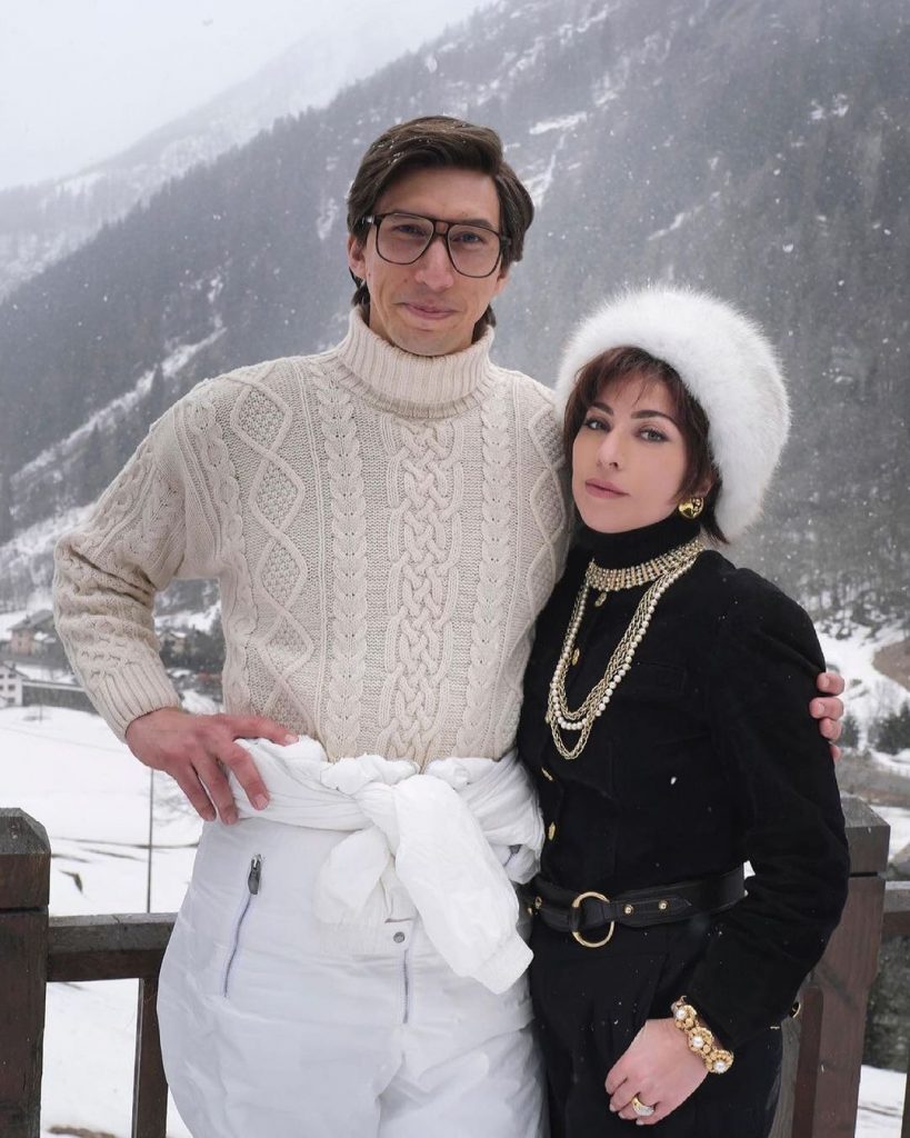 Lady Gaga e Adam Driver nelle vesti di Patrizia Reggiani e Maurizio Gucci a Gressoney - Foto FB Lady Gaga