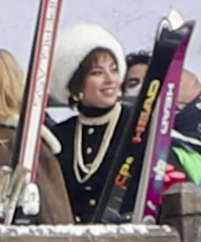 Lady Gaga sul set a Gressoney - Foto IG @House of Gucci