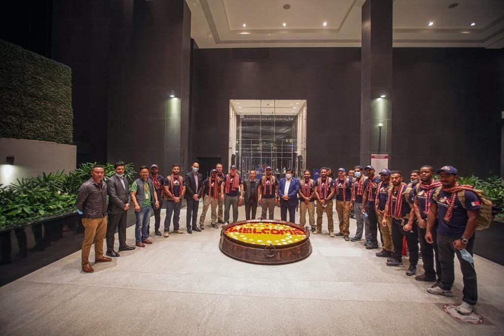 Foto @ Bahrein Everest Expedition