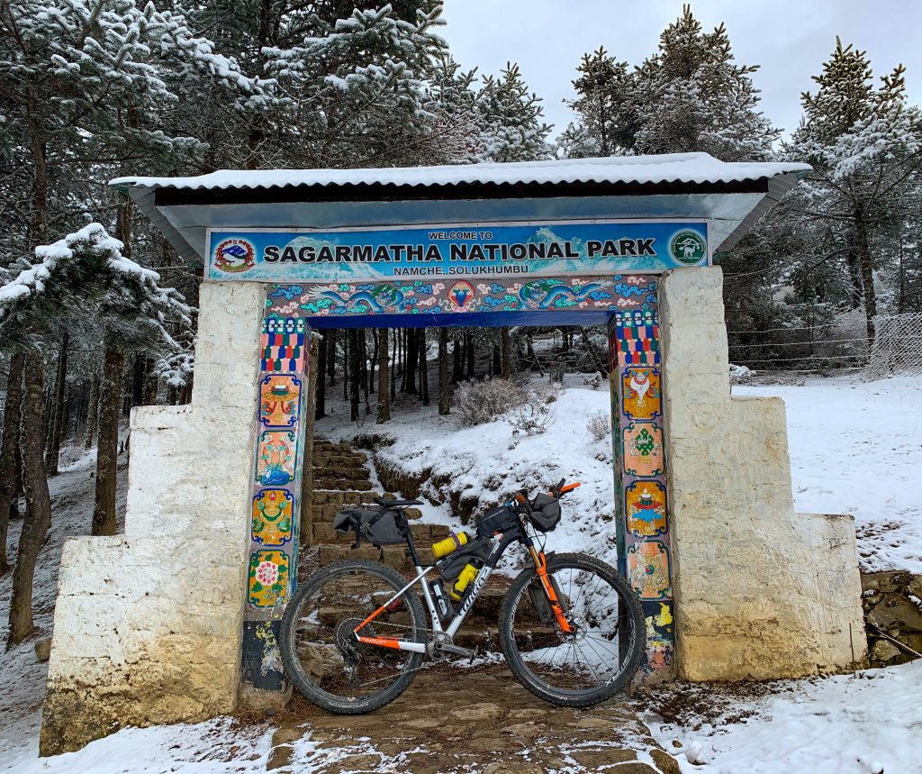 La porta di accesso al Sagarmatha National Park. Foto archivio Omar Di Felice