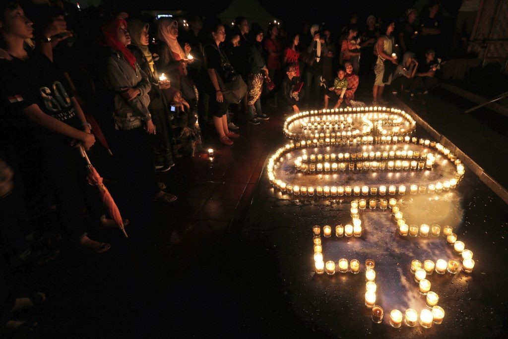 Jakarta, Indonesia, Earth Hour 2013 - Foto ANSA/ EPA/MAST IRHAM