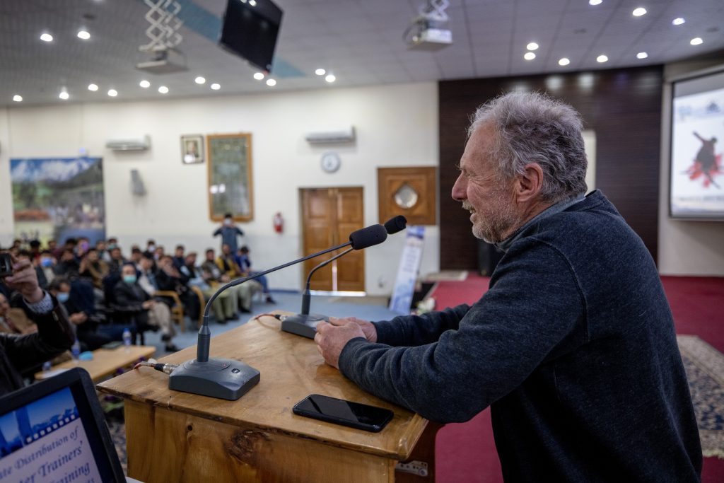 Maurizio Gallo durante la cerimonia in università. Foto Samuel Confortola