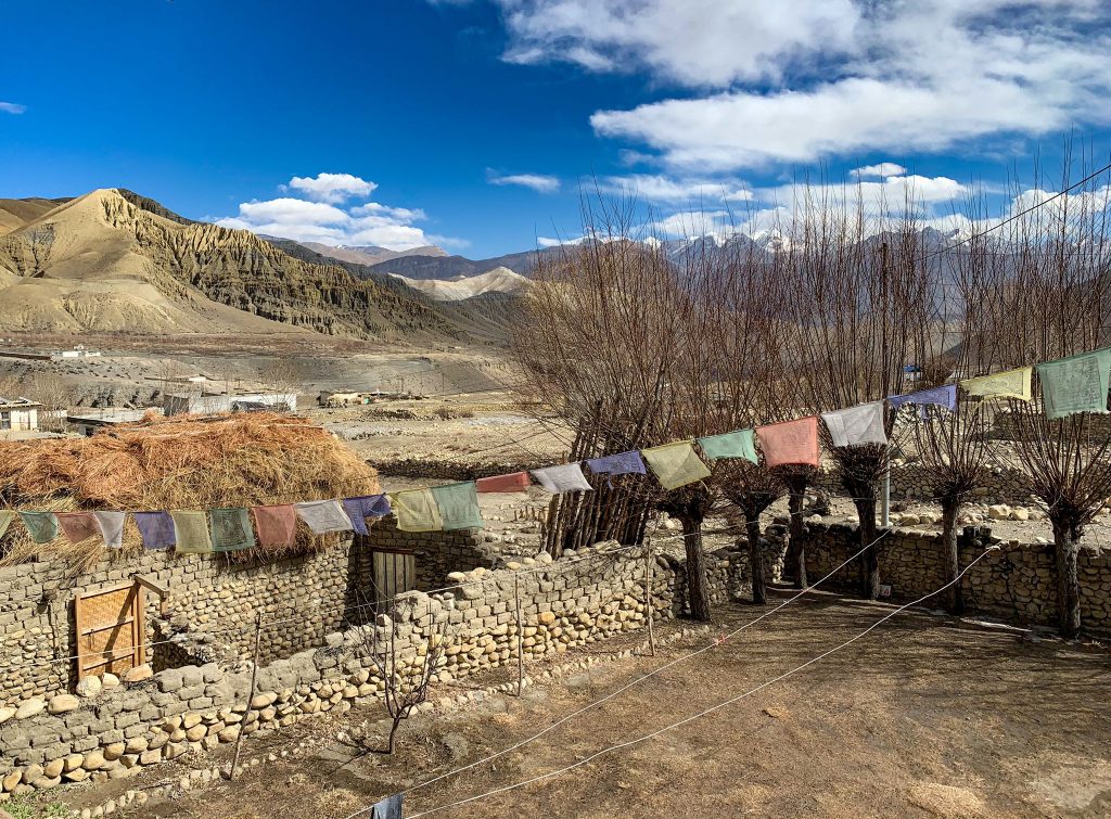 I molti villaggi sono stati punto di appoggio per Omar Di Felice. Foto archivio Omar Di Felice