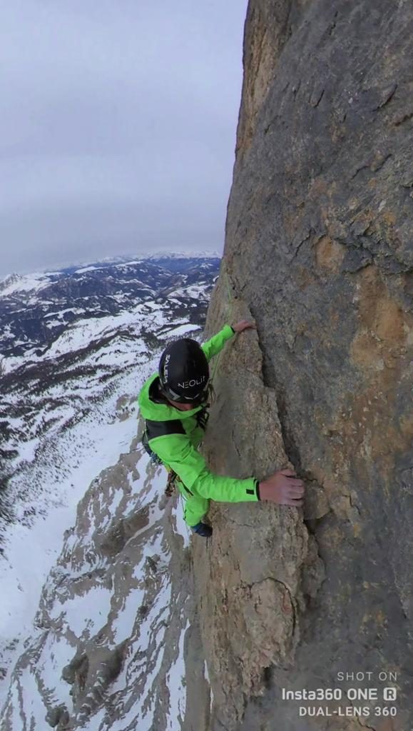 Simon in salita sulla via del Grande Muro. Foto archivio Simon Gietl