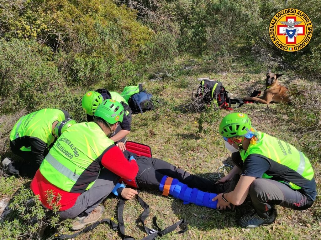 CNSAS Puglia in azione - Foto FB Soccorso Alpino e Speleologico Puglia