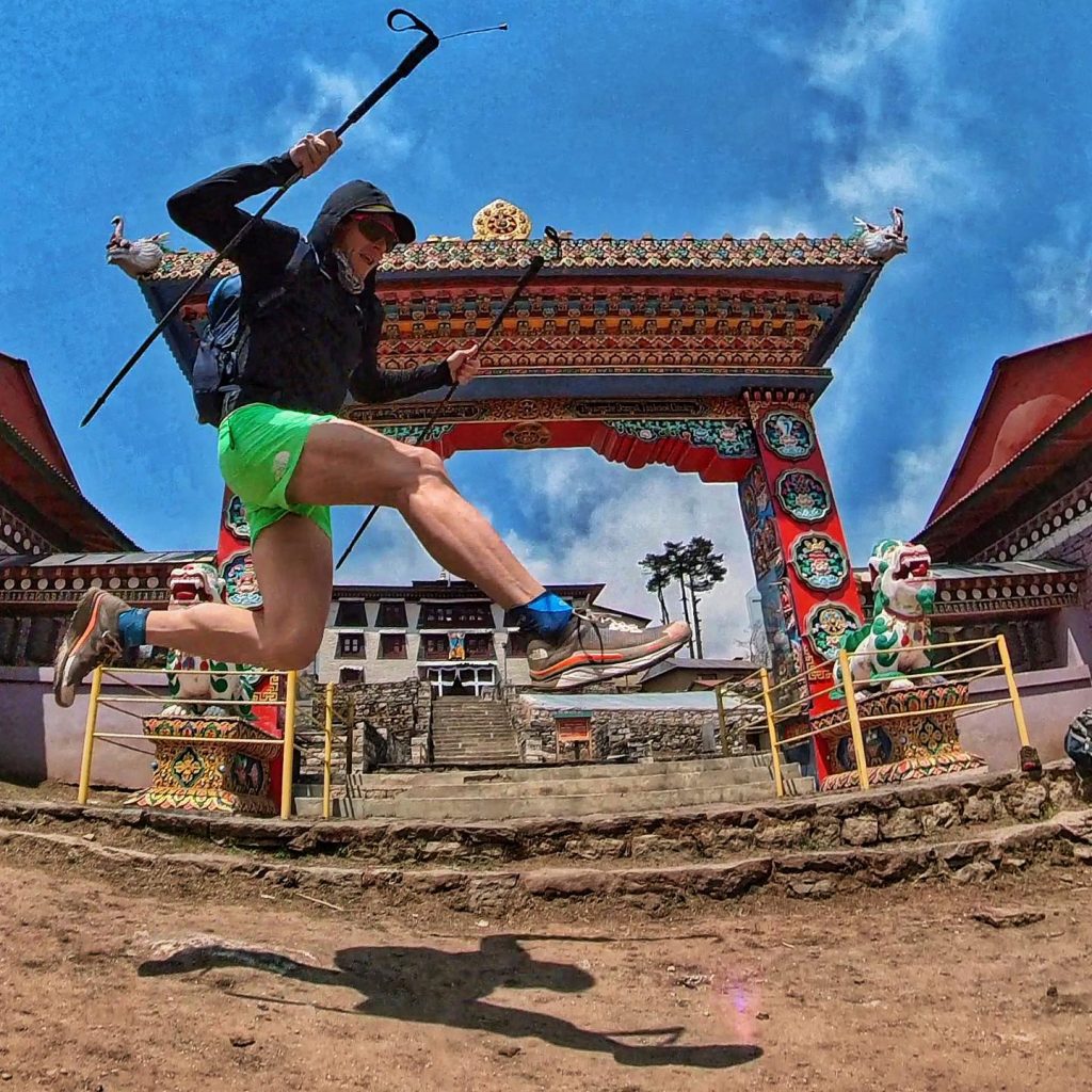 Gottler in allenamento nella Valle del Khumbu. Foto @ Gottler