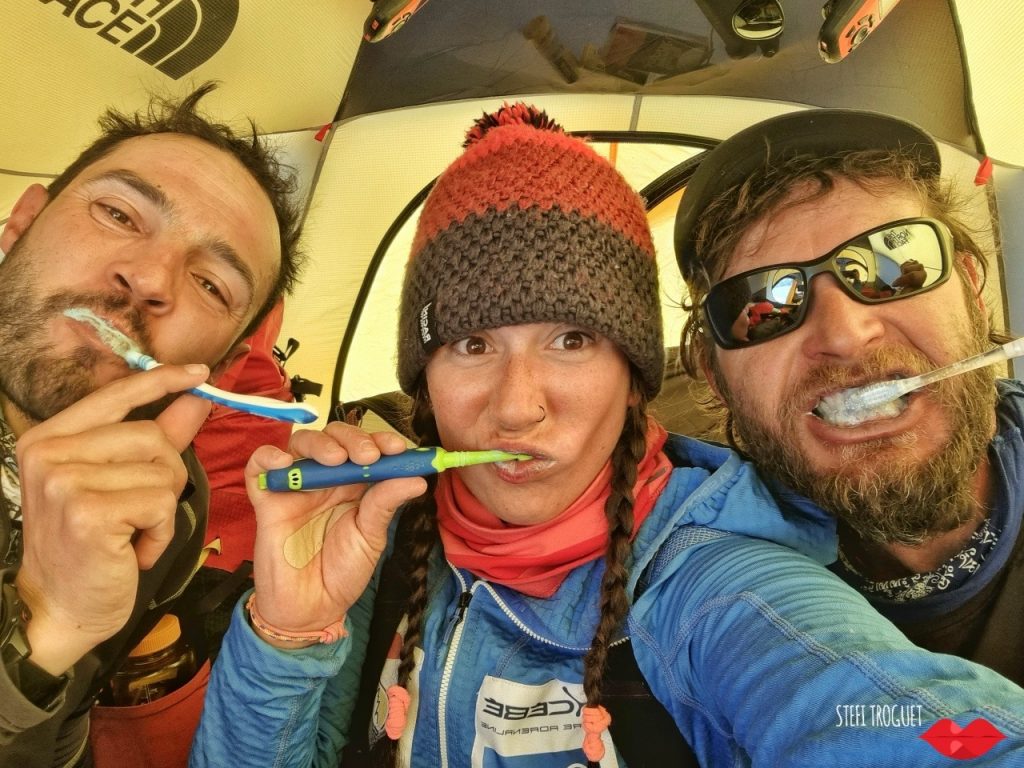 Dhaulagiri via normale. Stefi Troguet, Dominic Trastoy e Moeses Finamoncini. Foto Troguet