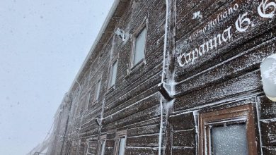 Photo of La Capanna Gnifetti ancora in veste invernale: sotto un metro di neve a maggio