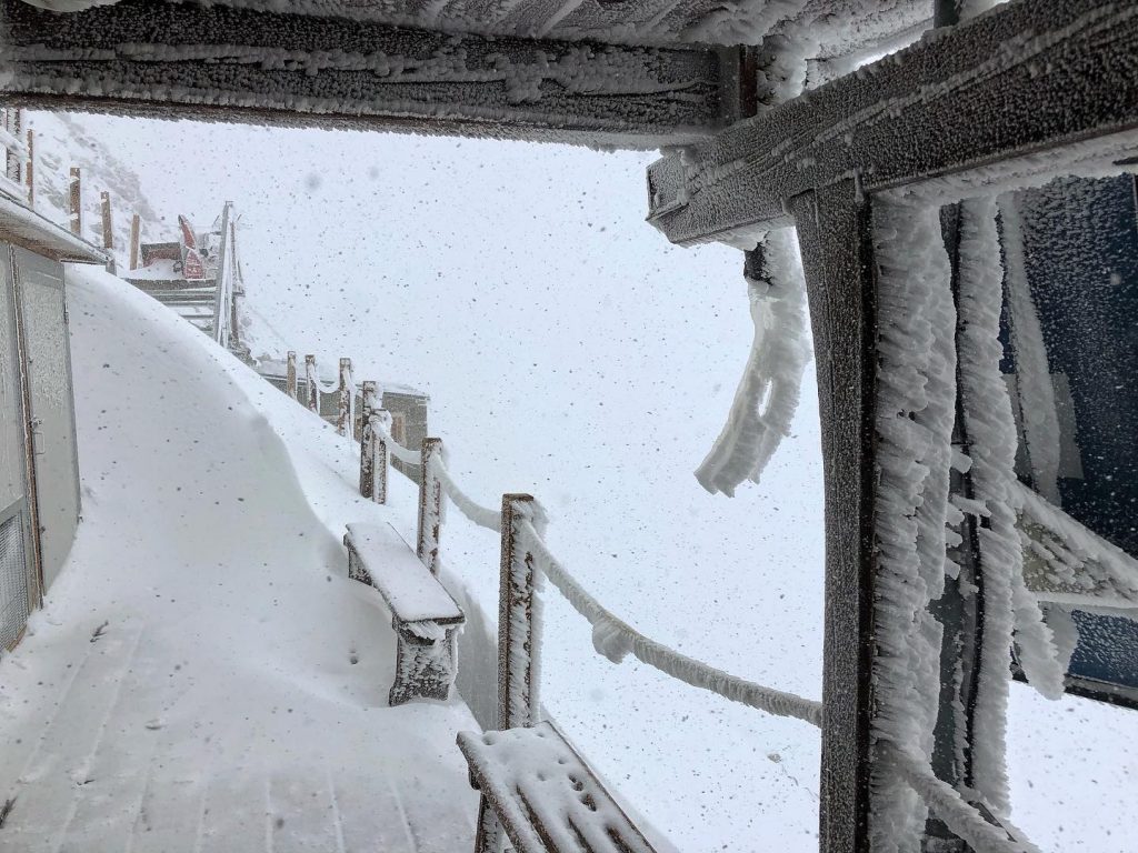 Neve di maggio - Foto FB Rifugi Monterosa