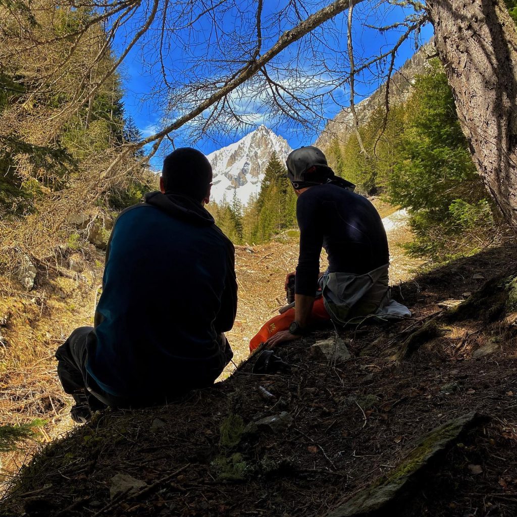 Fase di analisi della parete - Foto FB Vivian Bruchez Steep Skier-Mountain Guide